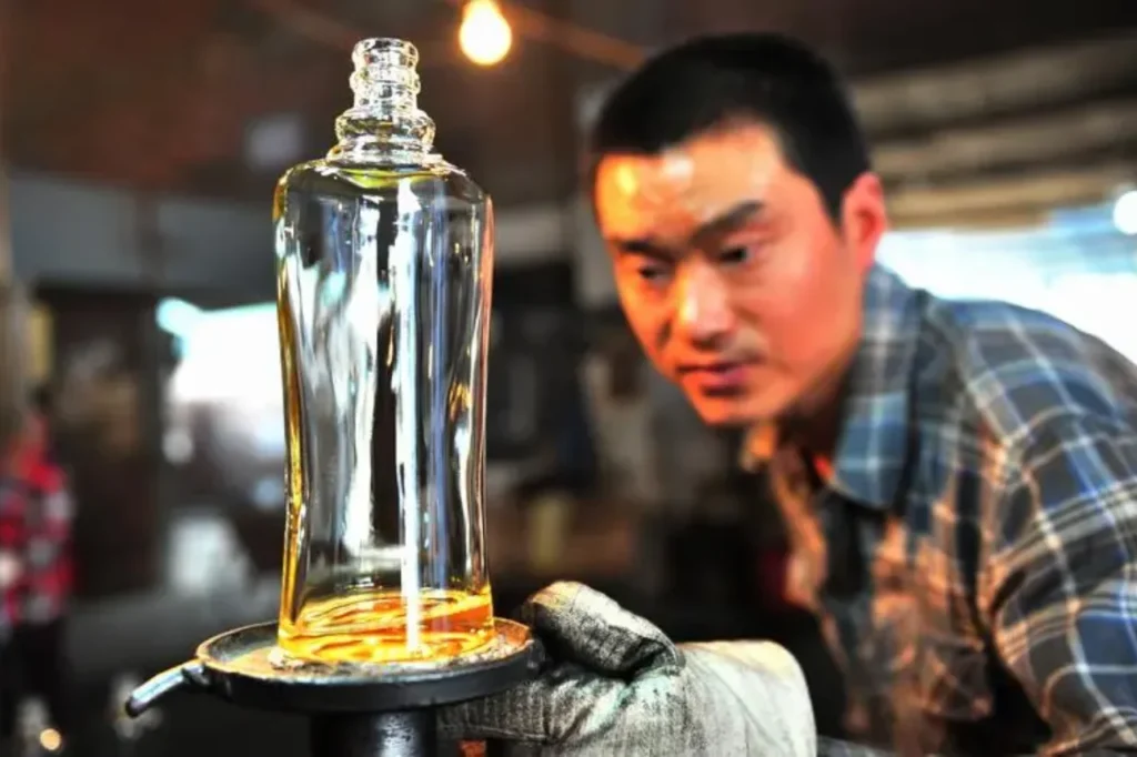 Glass Bottle Manufacturing 01