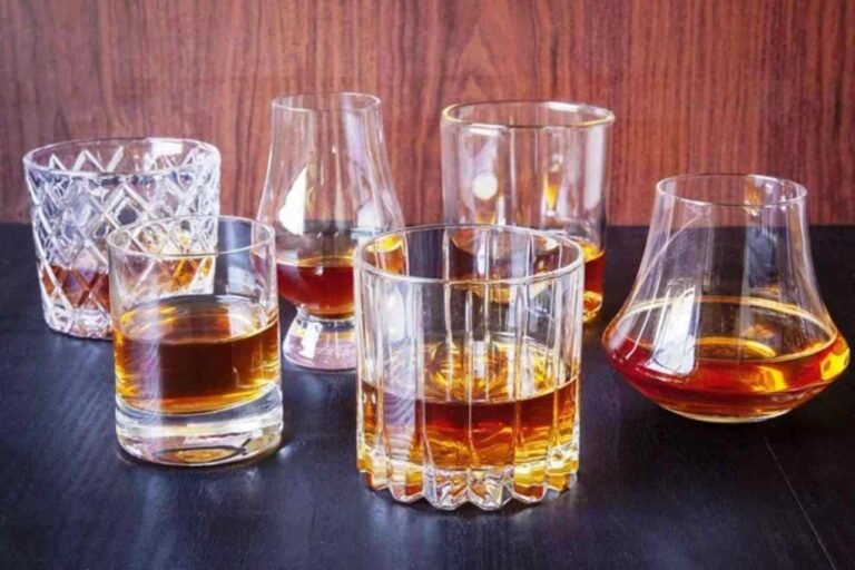How to Choose the Best Whiskey Glasses? - DM Glassware