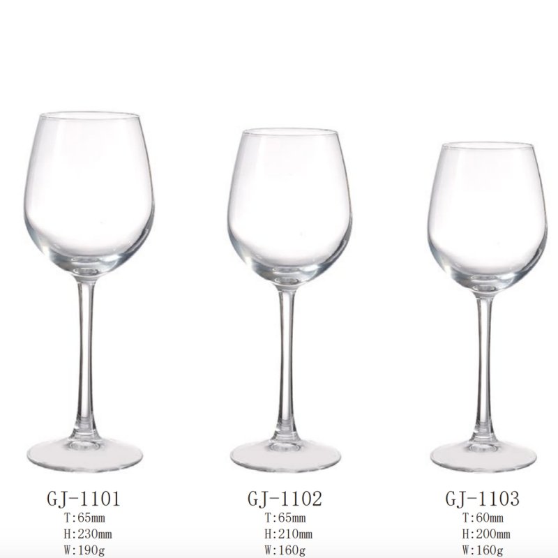 Série de verres à vin à pied